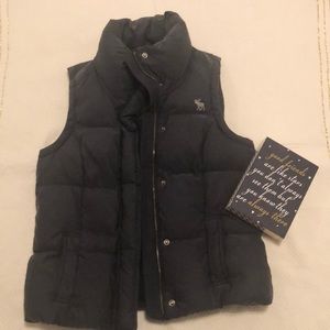 Abercrombie and Fitch Cozy Puffer Vest